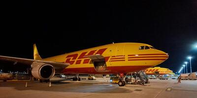 DHL 4